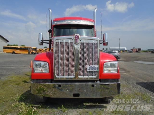 Kenworth W 990 Trekkvogner