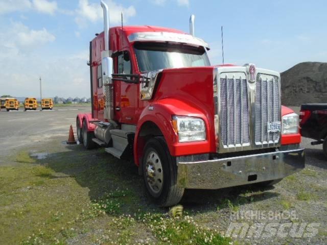 Kenworth W 990 Trekkvogner