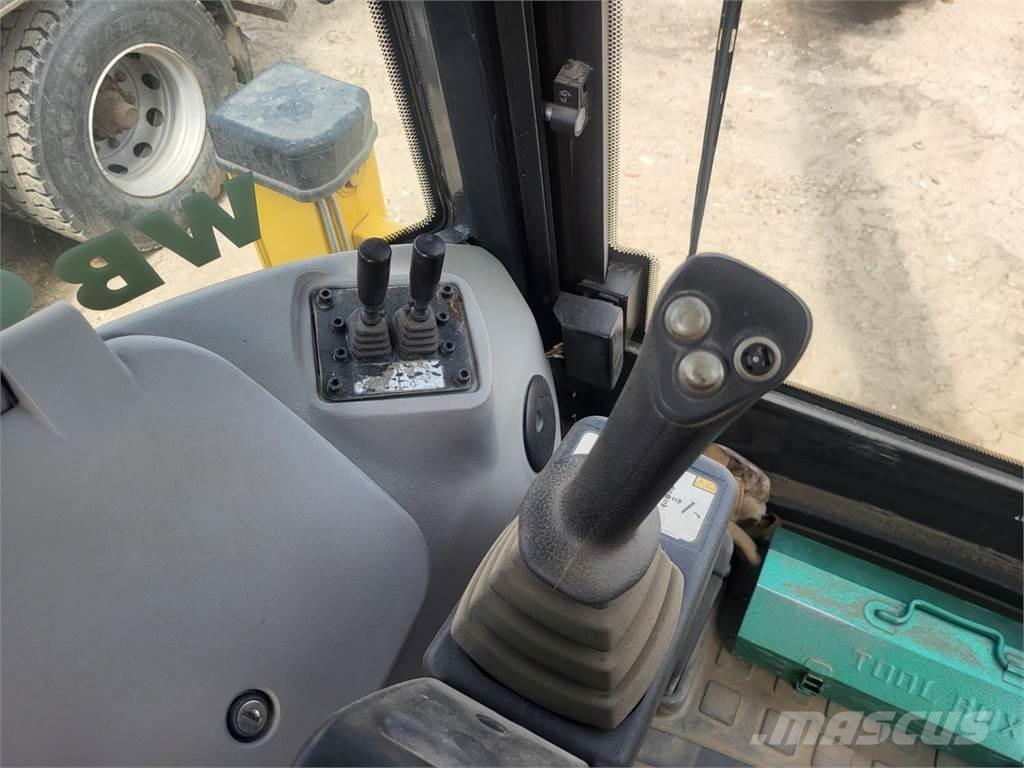Komatsu WB97S-8 Anlegg - Annet