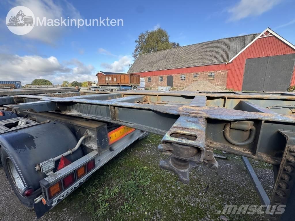 Sommer SW 24 Containerchassis Semitrailere