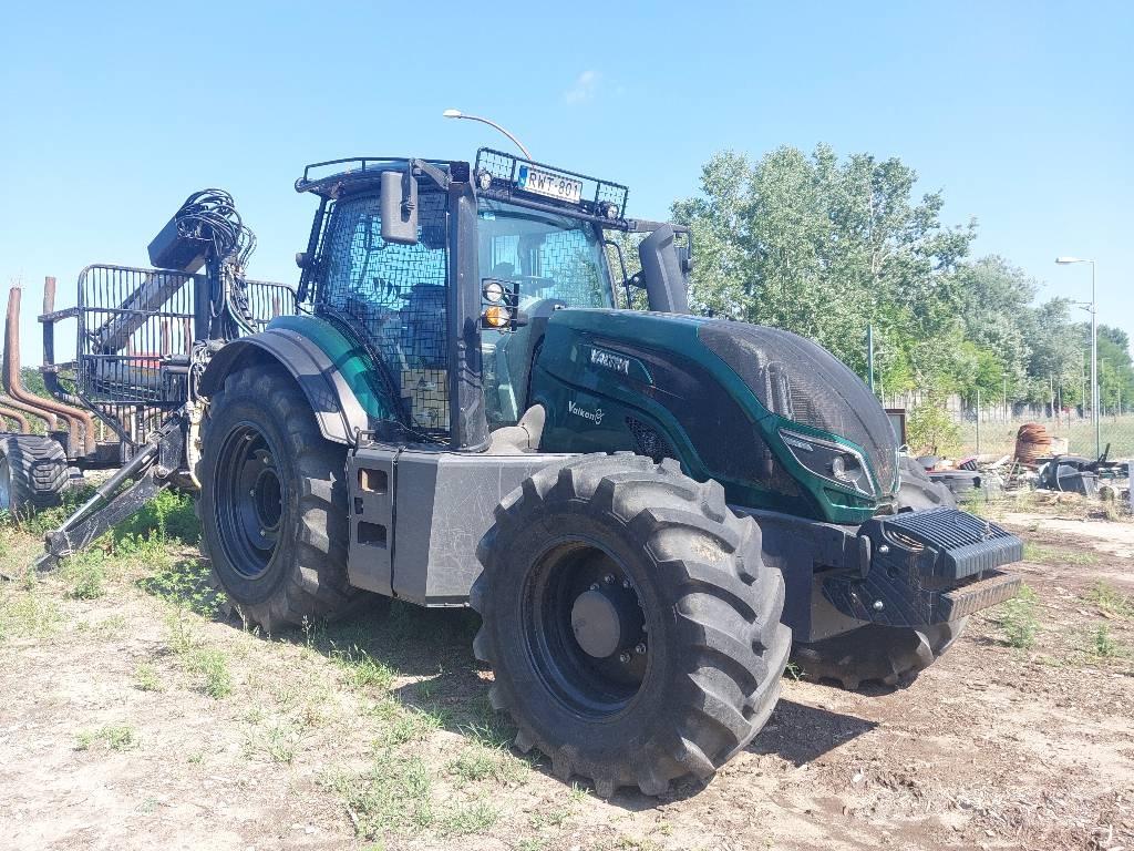 Valtra T 234 Traktor med skogsutstyr