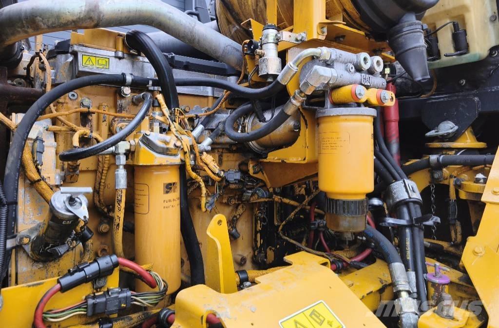 CAT 730 Rammestyrte Dumpere