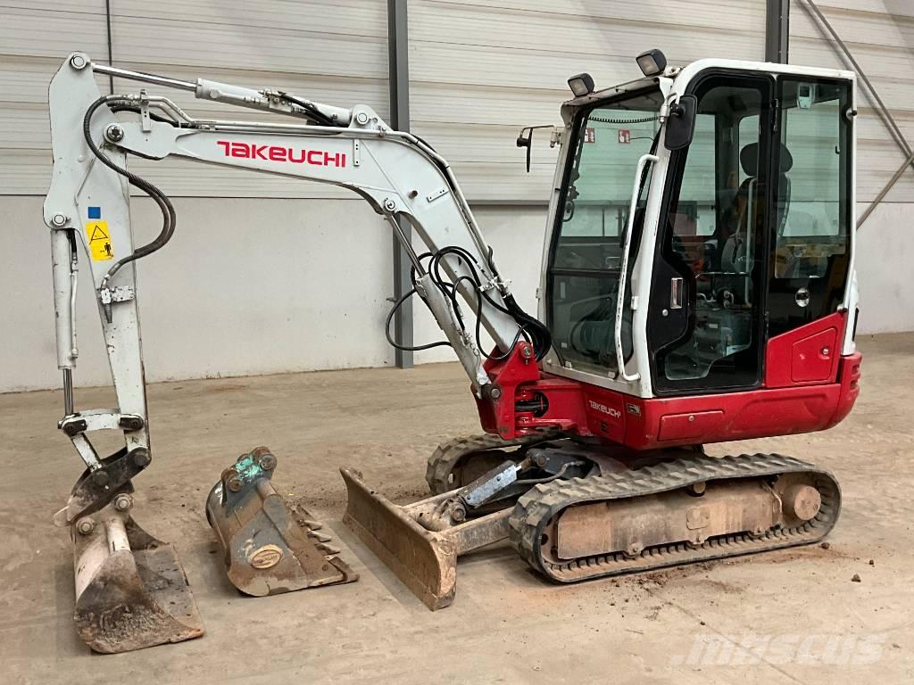 Takeuchi TB 230 Minigravere <7t
