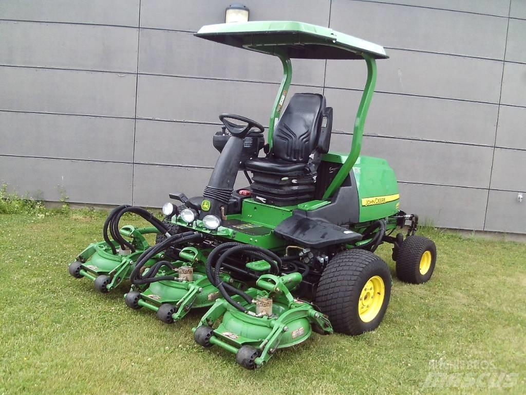 John Deere 8800 Sitteklippere
