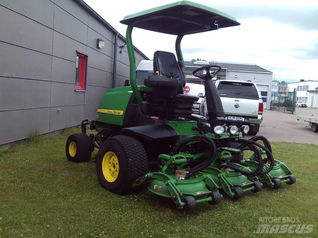 John Deere 8800 Sitteklippere
