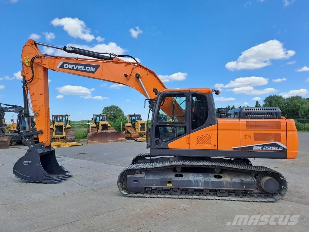 Develon DX225LC-7M Beltegraver