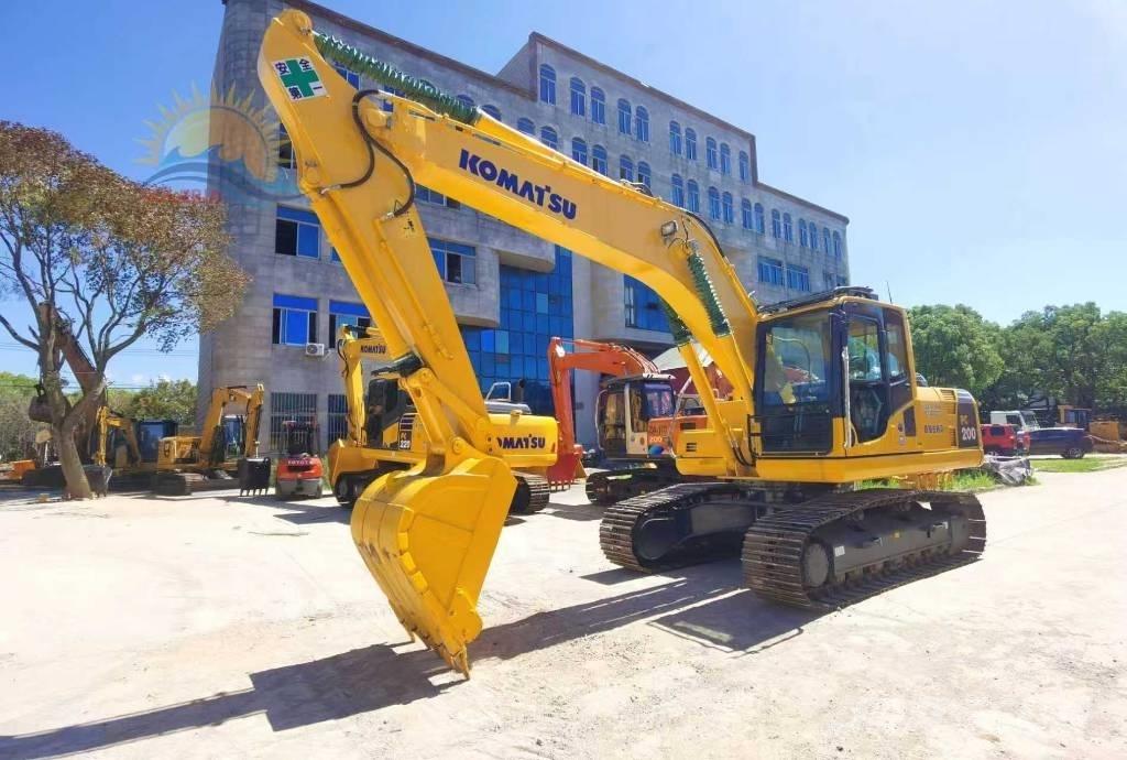Komatsu PC 200-8 Beltegraver