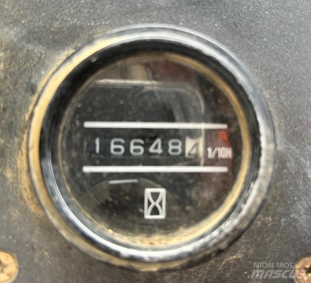 Nissan WF03A35U Diesel Trucker