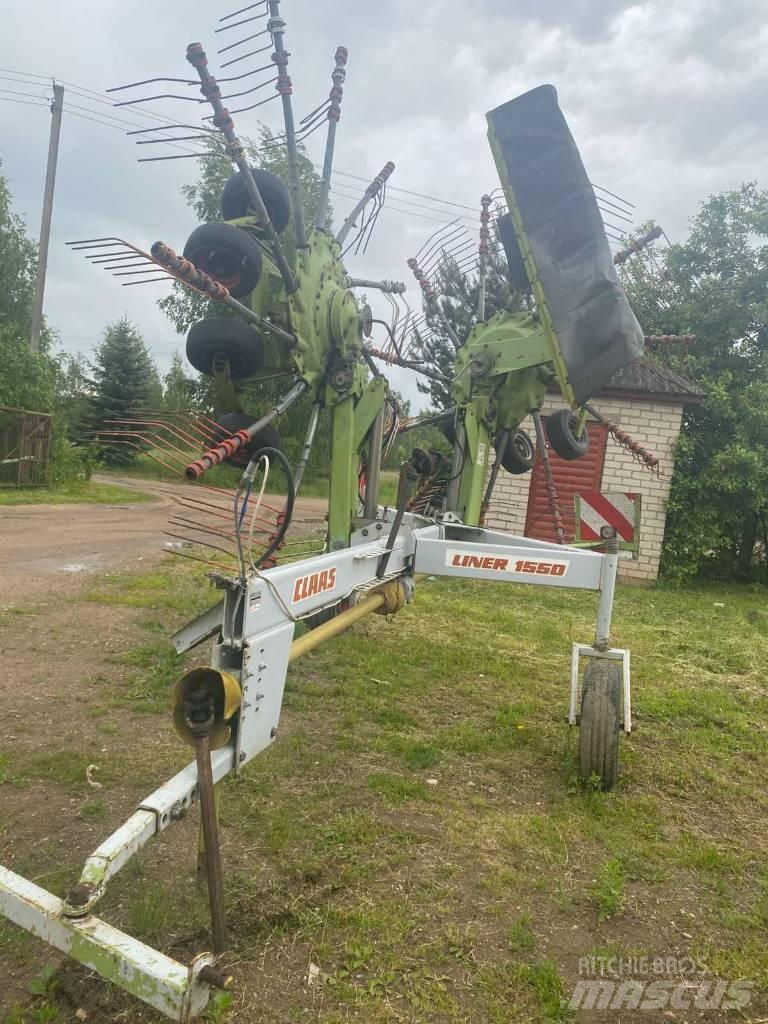 CLAAS Liner 1550 Raker og høyvendere