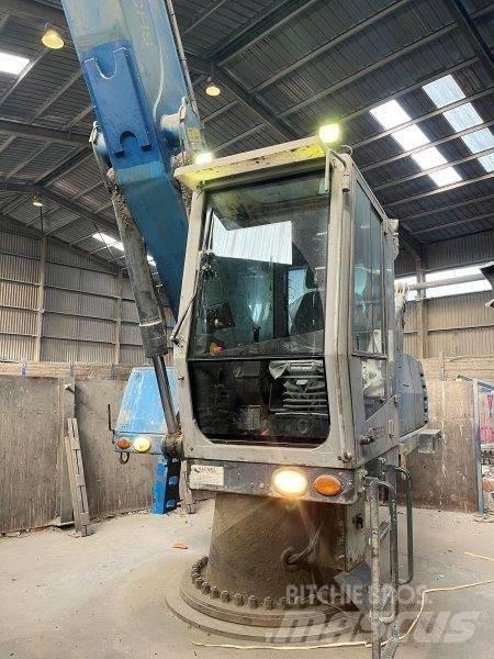 Fuchs AHL 831 D Gravemaskiner for avfallshåndtering