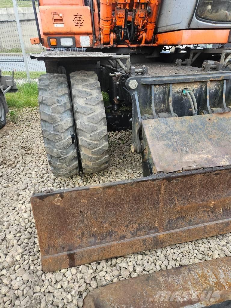 Fiat-Hitachi EX165W Hjulgravere