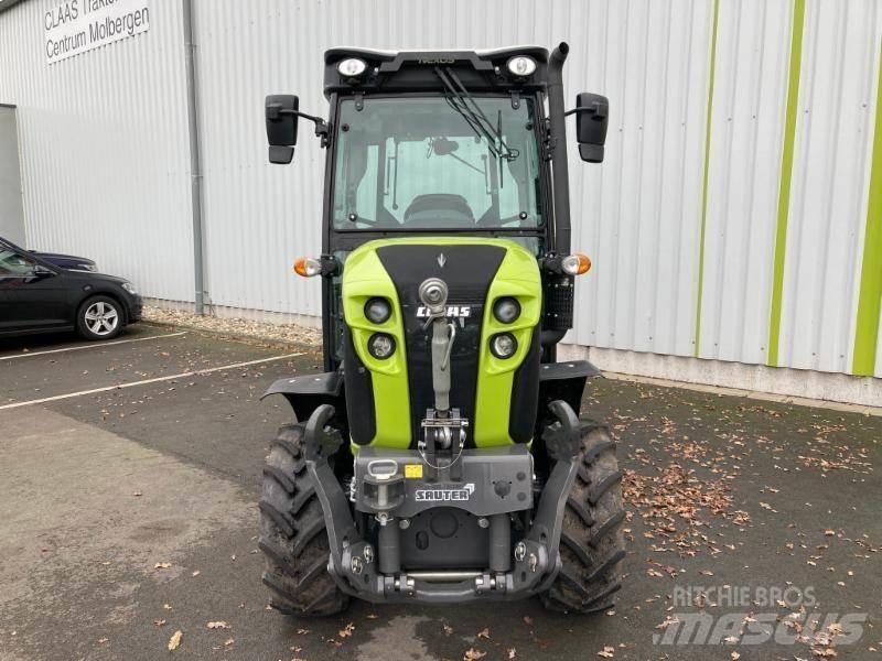 CLAAS NEXOS 240 M Traktorer