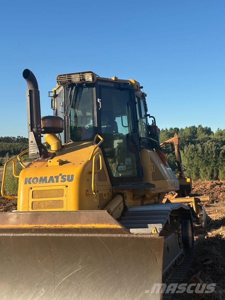 Komatsu D 61 EX-23 Dozere Beltegående