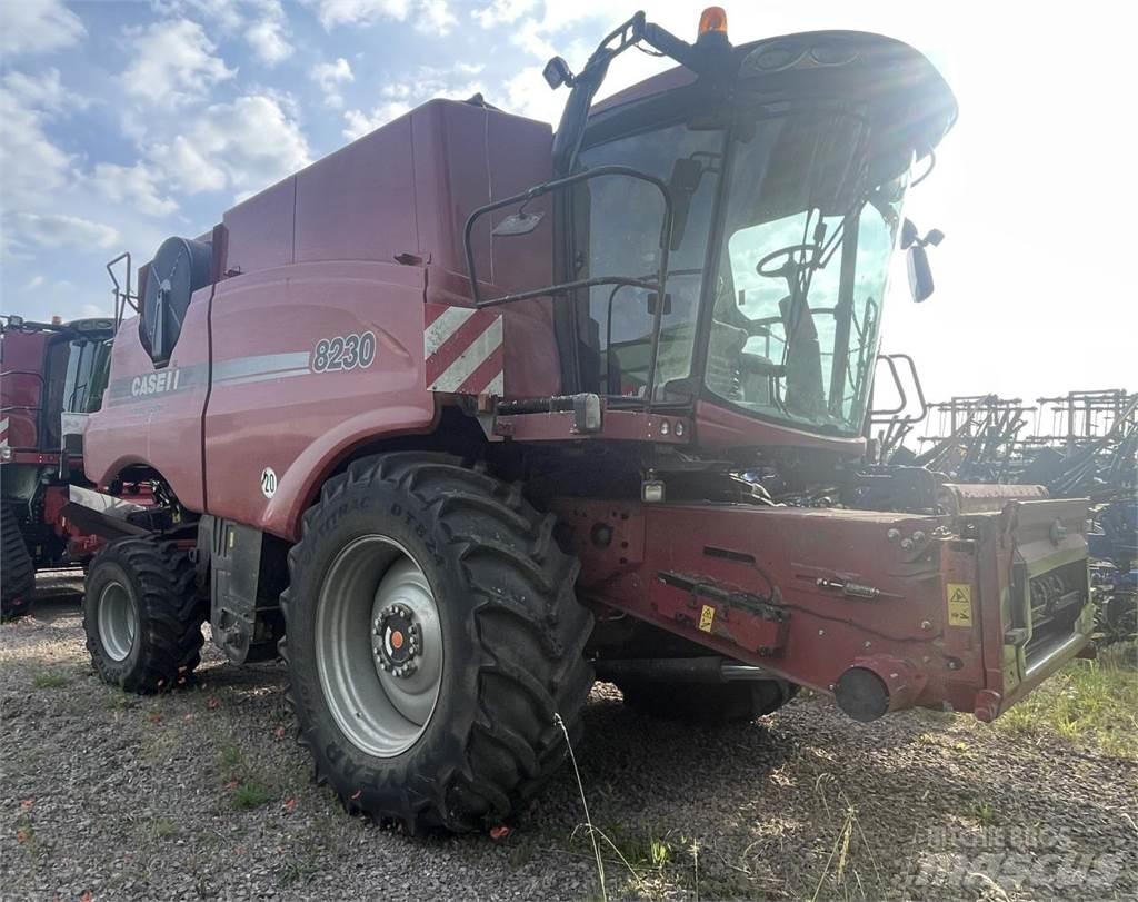 Case IH 8230 AF Skurtreskere