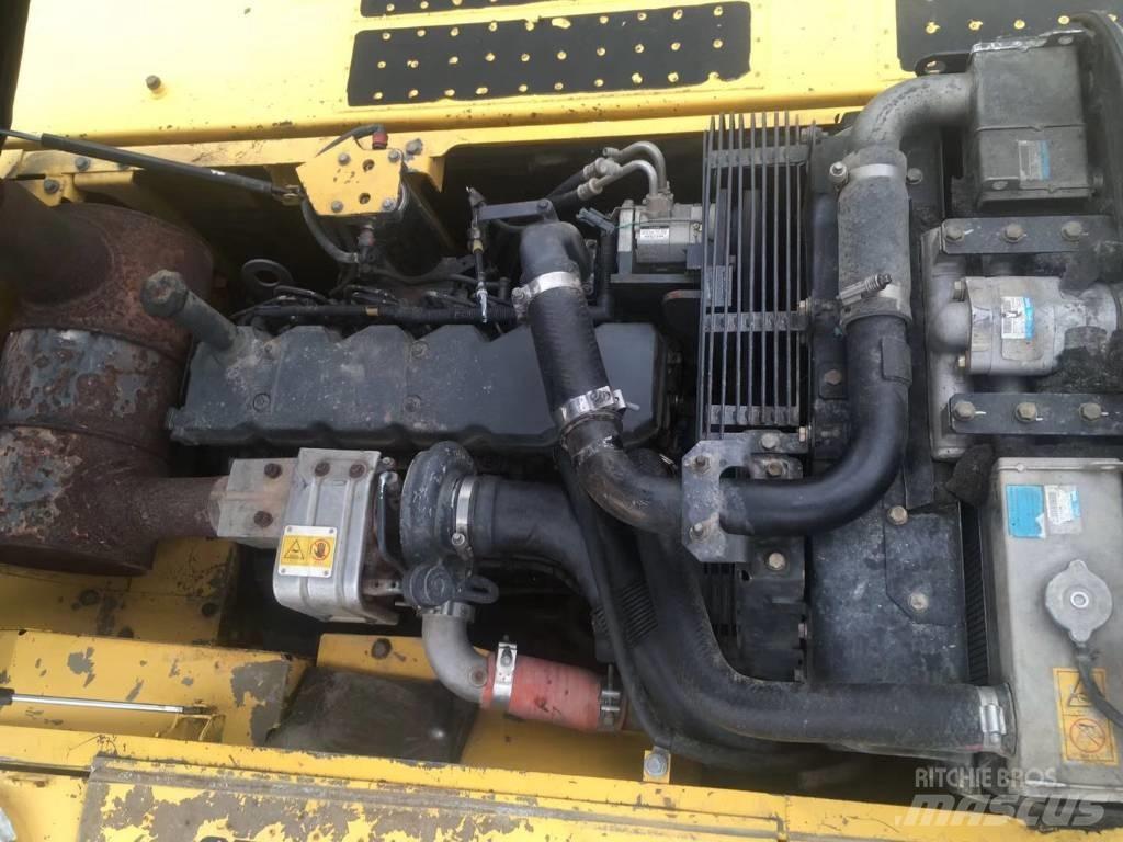 Komatsu PC 220-8 Beltegraver