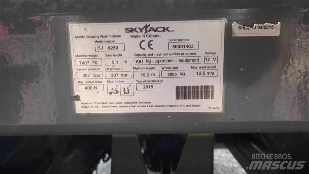 SkyJack 9250RT Sakselifter