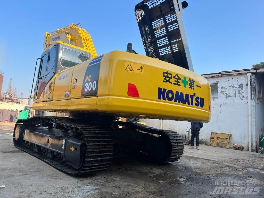 Komatsu PC300-7 Beltegraver