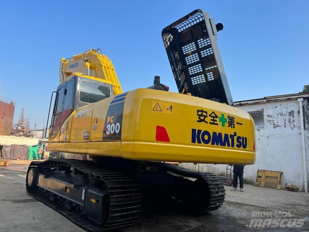 Komatsu PC300-7 Beltegraver