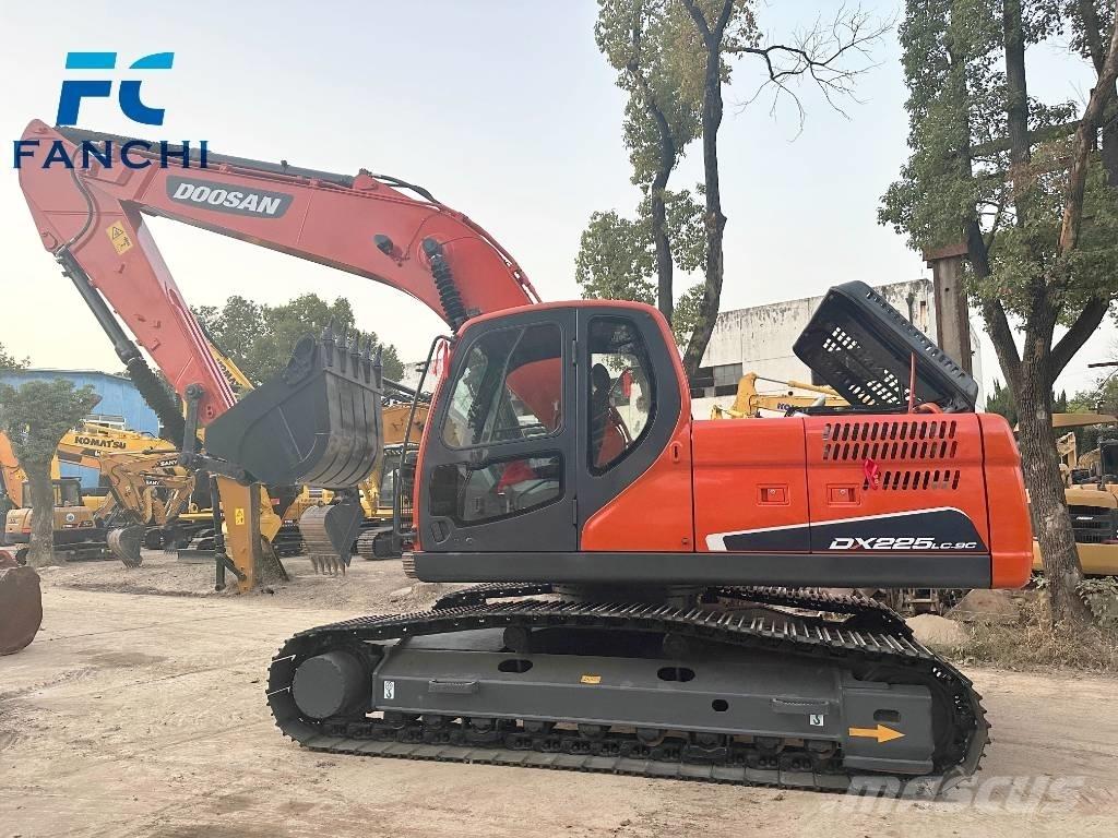 Doosan DX 225 LC Beltegraver