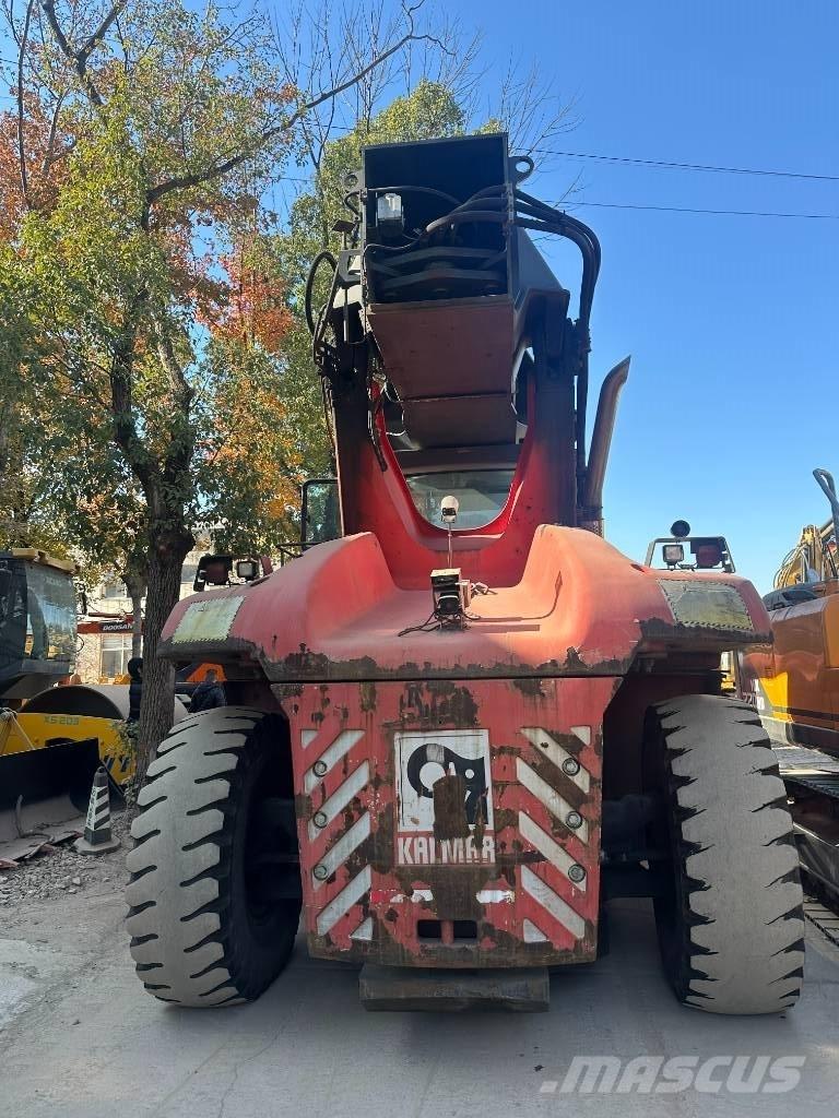Kalma DRT450 Reachstackere