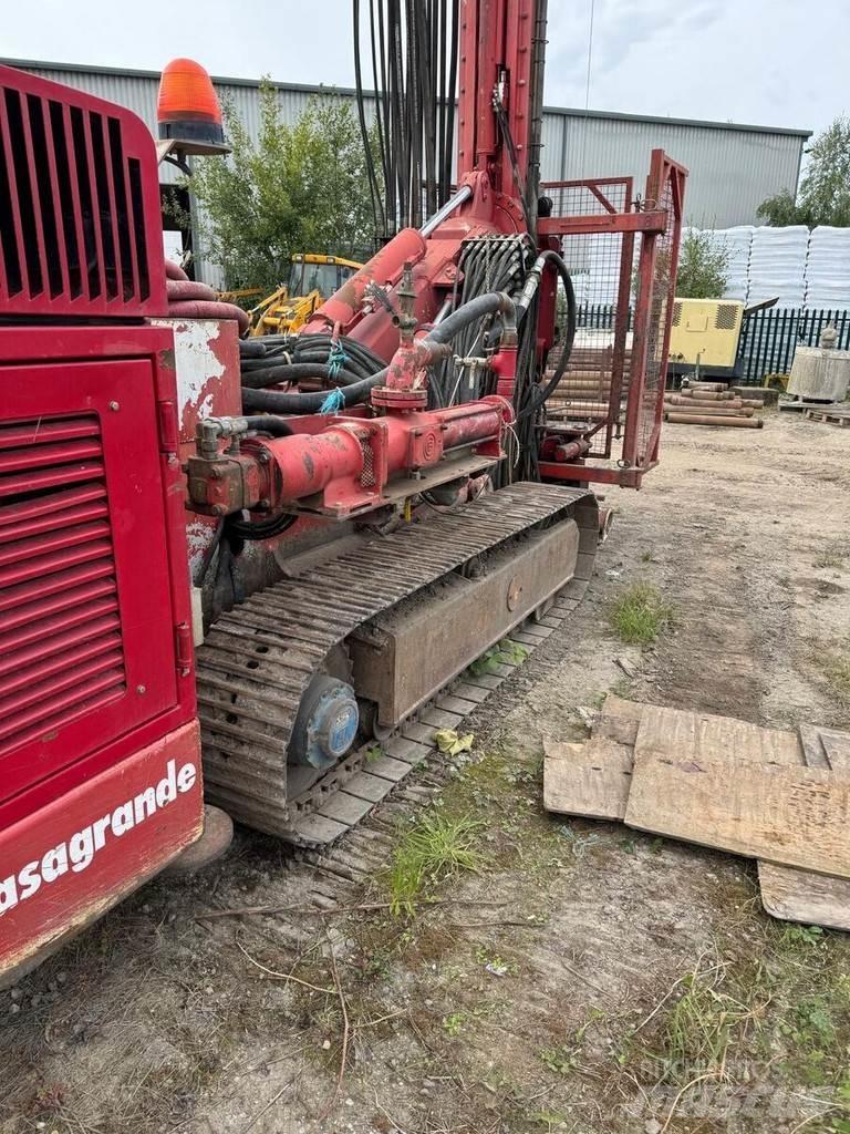 Casagrande C6 Store borerigger
