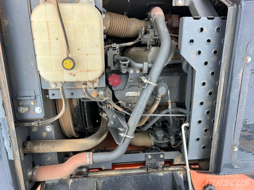 Hitachi ZX 210 LC-6 Beltegraver