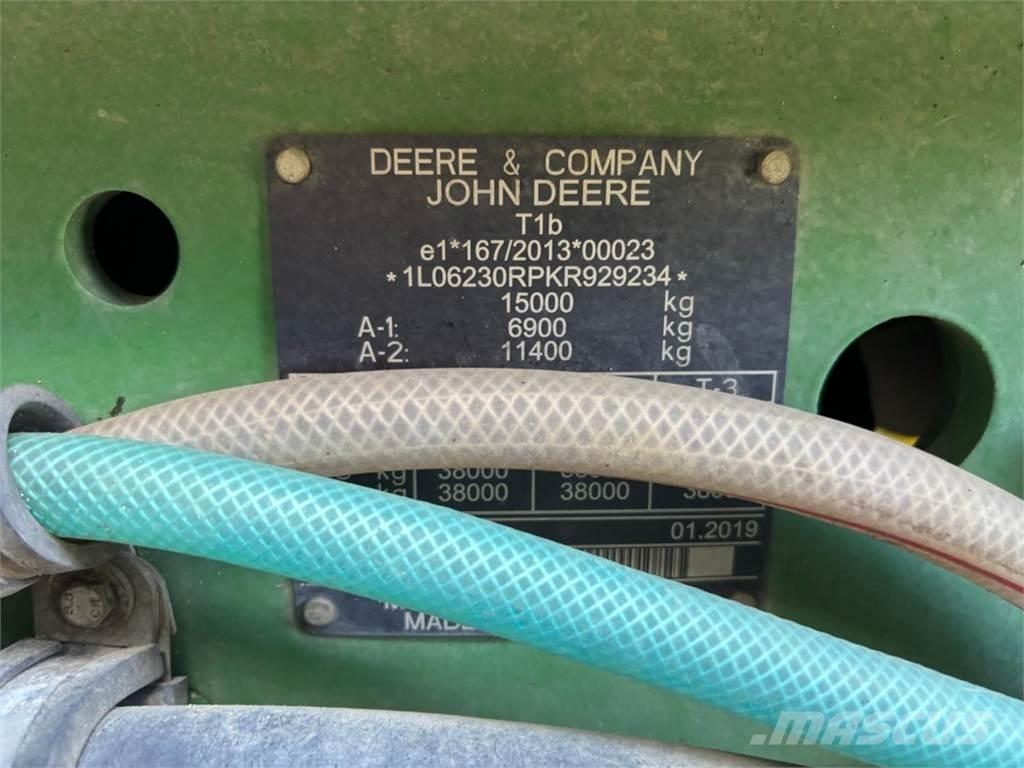 John Deere 6230R Traktorer