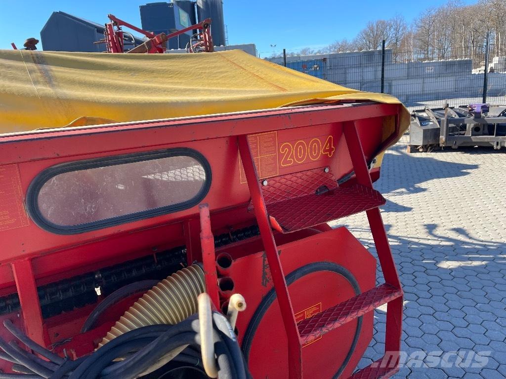 Tive 2204 såjet 4m Såmaskiner