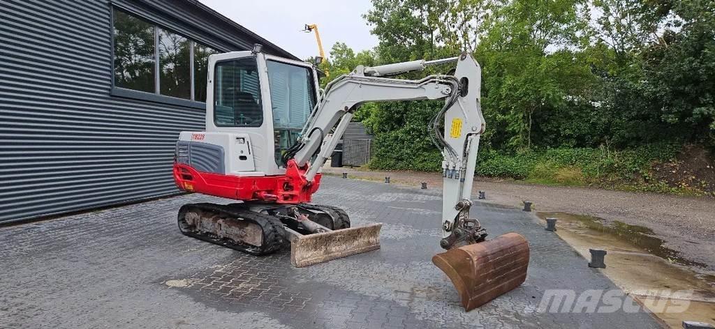 Takeuchi TB228 Minigravere <7t
