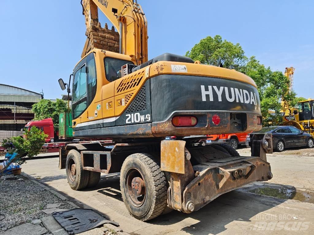 Hyundai R210W-9 Hjulgravere