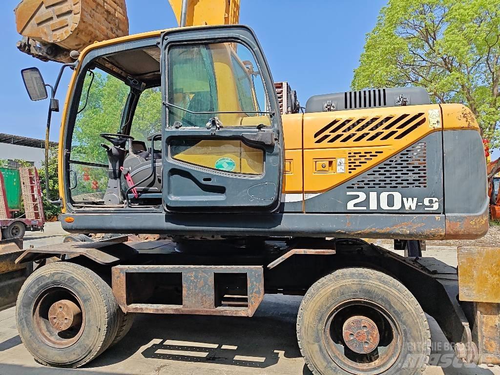 Hyundai R210W-9 Hjulgravere