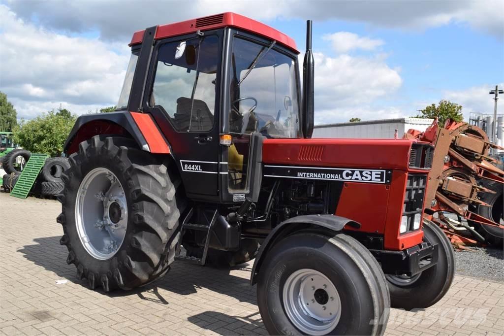 Case IH 844 XL Traktorer