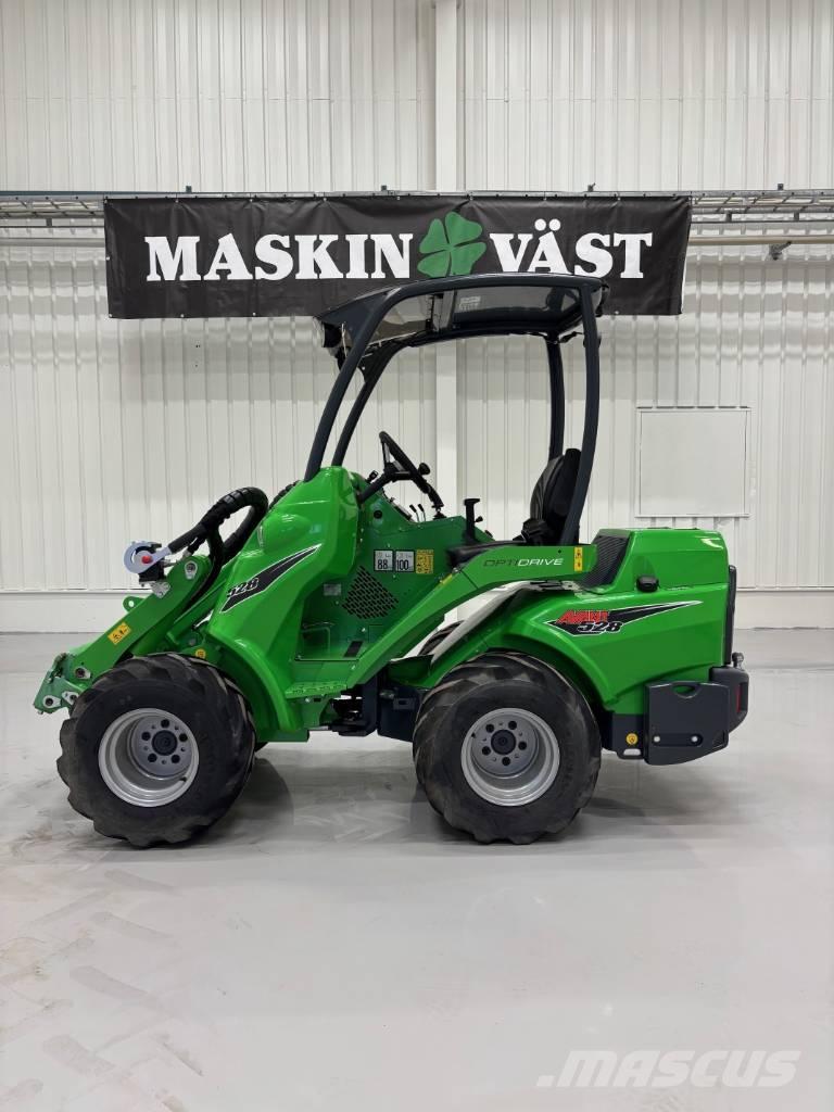 Avant 528 Kompaktlaster