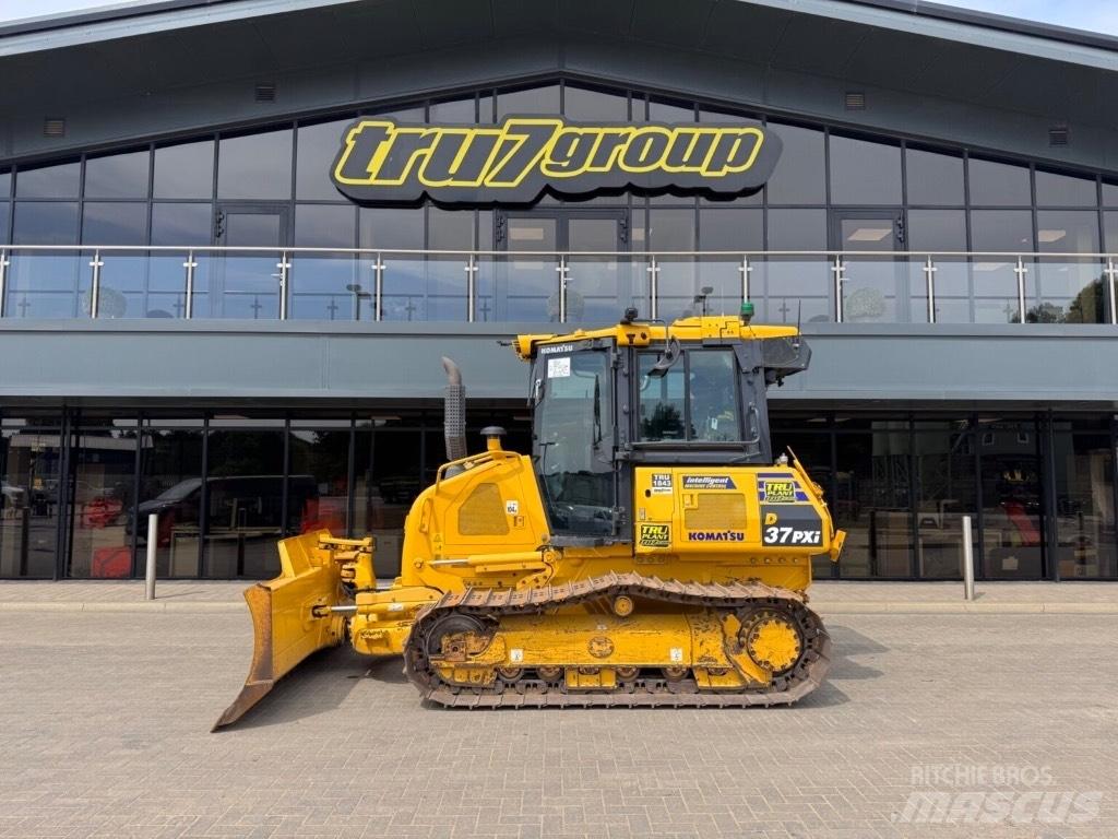 Komatsu D37PXi-24 Dozere Beltegående