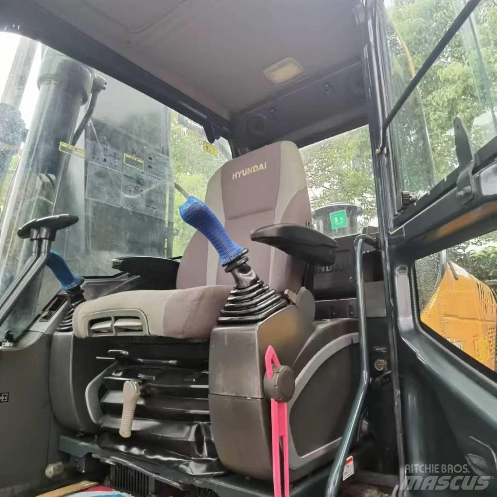 Hyundai R300LC-9S Midigravere 7 - 12t