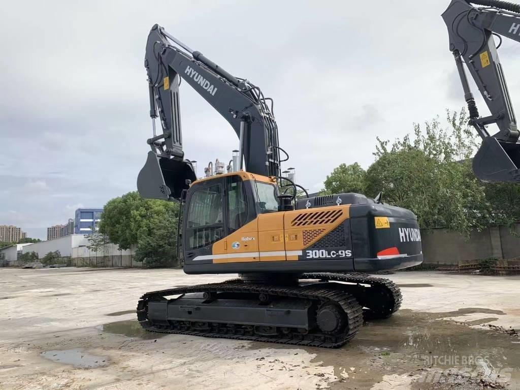 Hyundai R300LC-9S Midigravere 7 - 12t