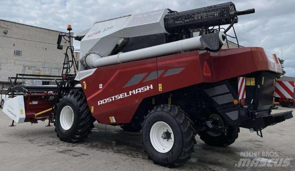Rostselmash Nova 330 Skurtreskere