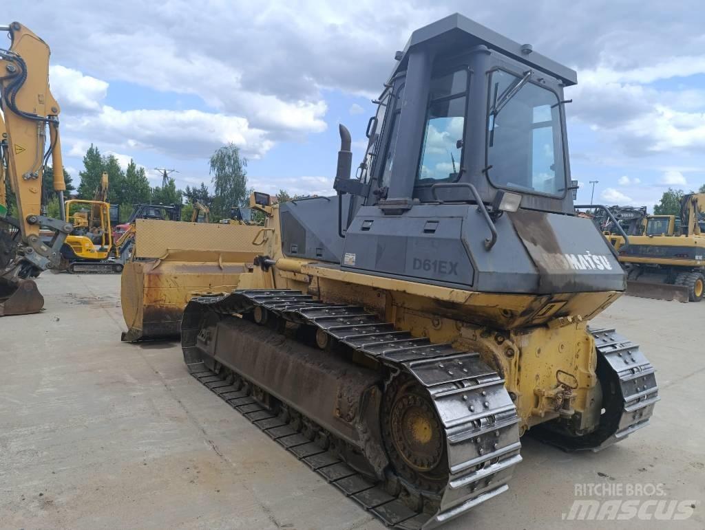 Komatsu D61EXL-12 Dozere Beltegående