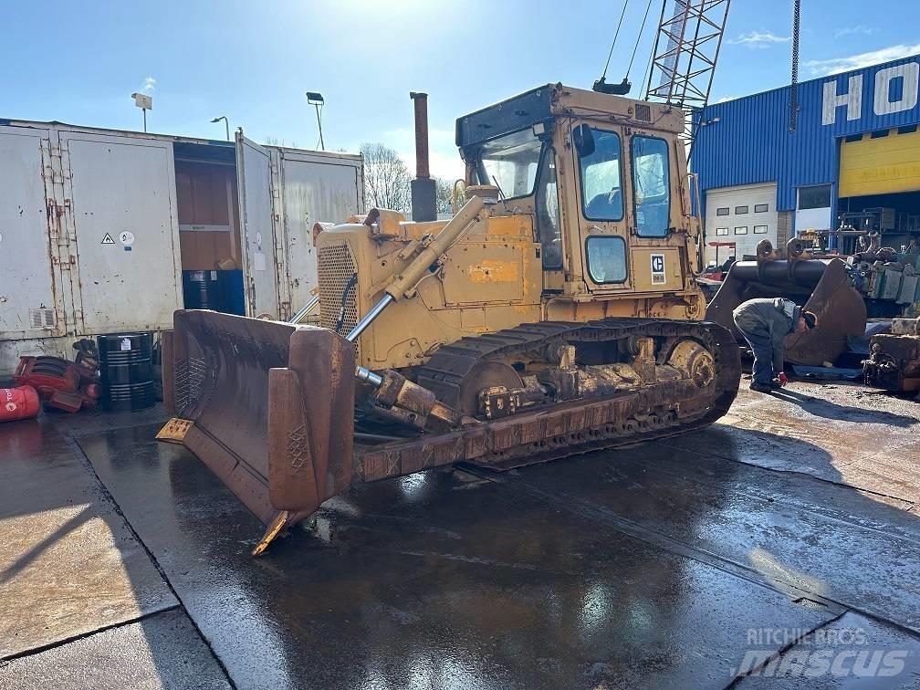 CAT D6D with winch Dozere Beltegående