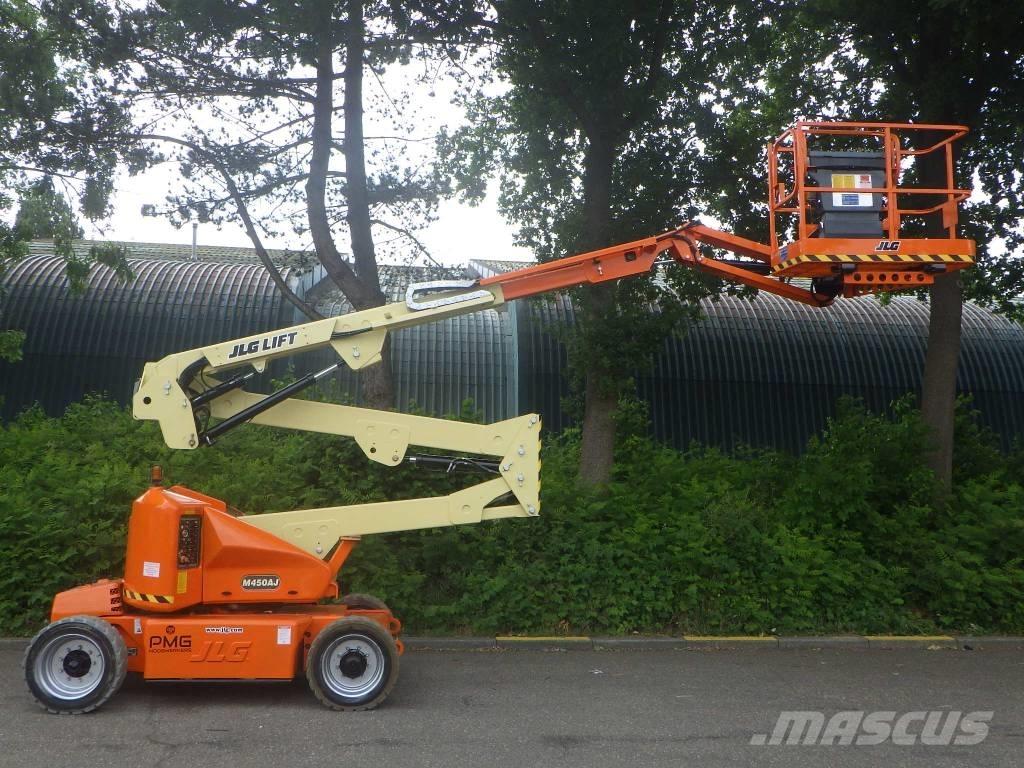 JLG M450AJ Leddede bomlifter