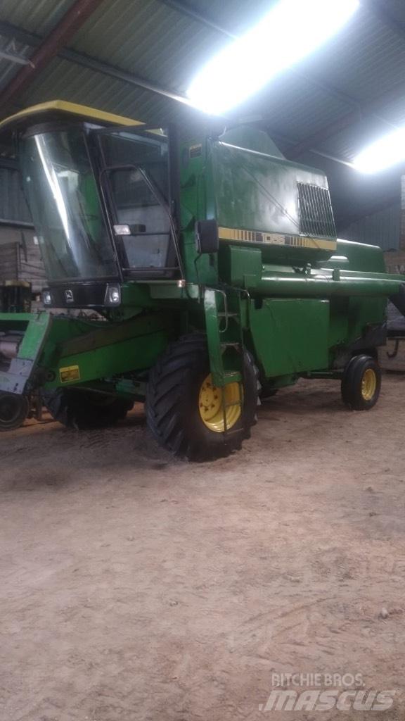 John Deere 1065 Skurtreskere