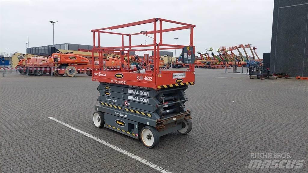 SkyJack SJIII4632 Sakselifter