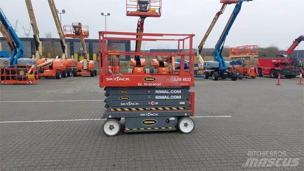SkyJack SJIII4632 Sakselifter