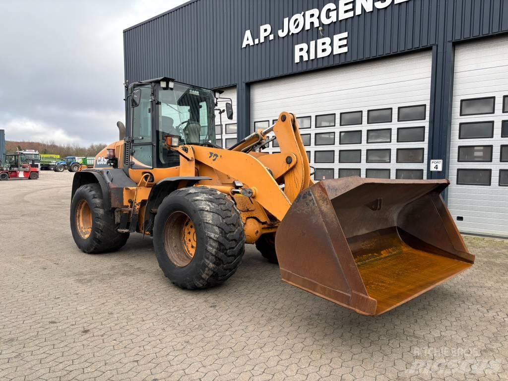 CASE 721 E Kompaktlaster