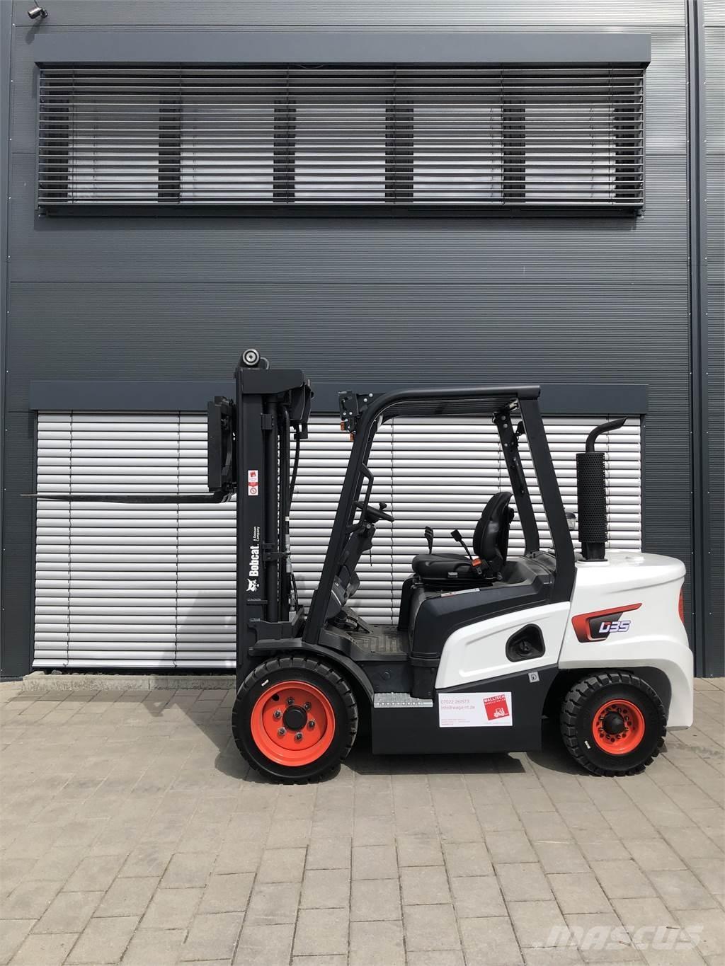 Bobcat D30NX Diesel Trucker