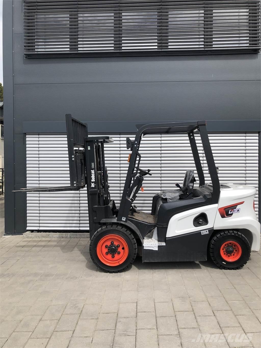 Bobcat D30NX Diesel Trucker