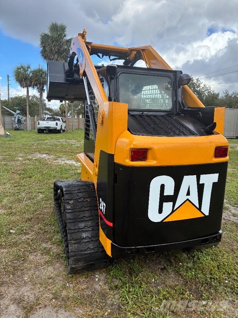 CAT 247 Kompaktlastere