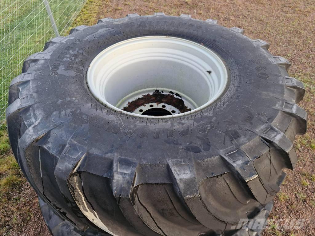 Alliance 800/65-R32 Dekk, hjul og felger
