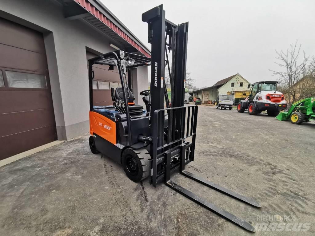 Doosan B25S-7 Elektriske trucker