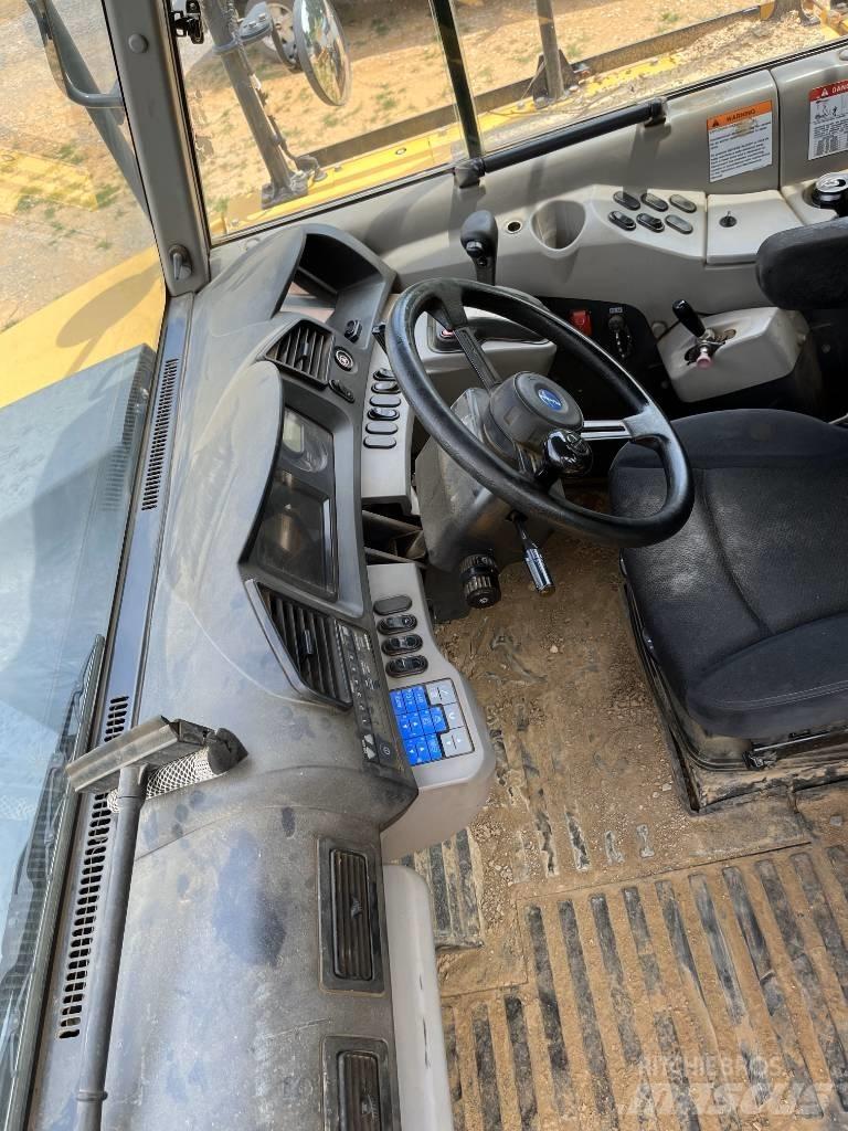 Komatsu HM 400 Rammestyrte Dumpere